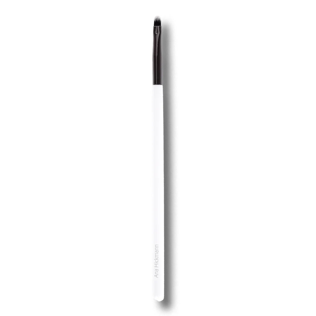 lip_brush_1.webp